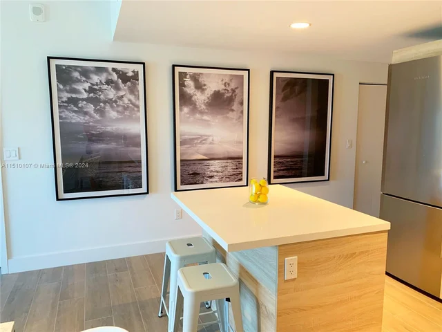 16385 Biscayne Blvd # 2420, North Miami Beach FL 33160