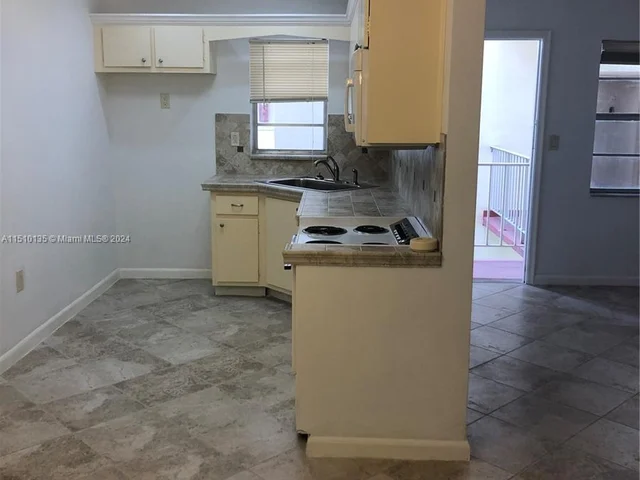 1747 Rodman St # 209, Hollywood FL 33020