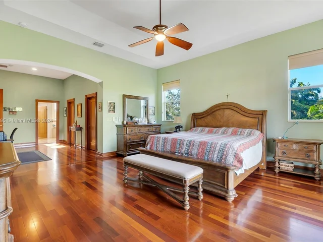 14593 SW 29th Pl, Davie FL 33330