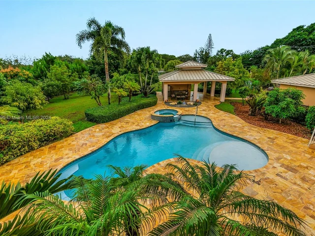 14593 SW 29th Pl, Davie FL 33330