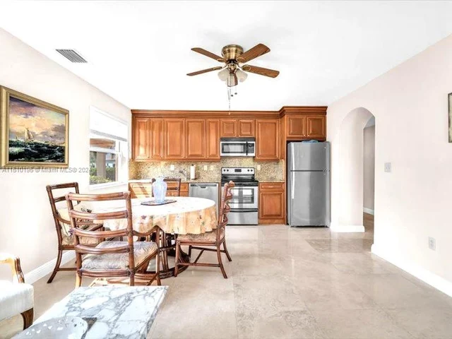 14593 SW 29th Pl, Davie FL 33330