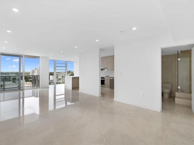 900 Bay Dr # 605, Miami Beach FL 33141