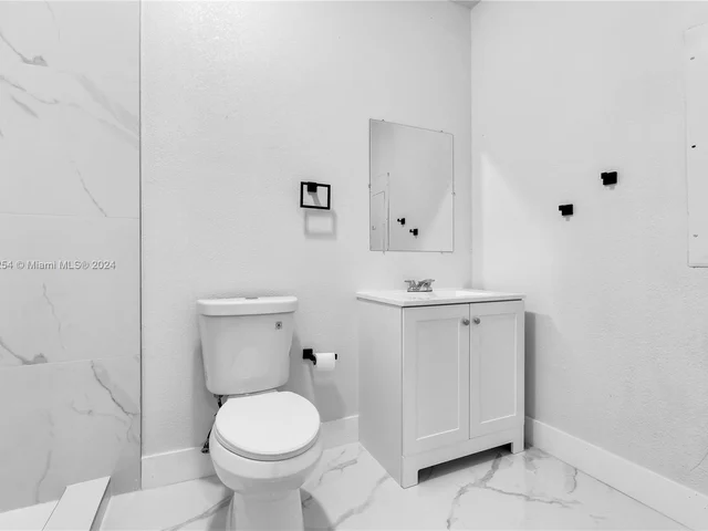 640 NW 195th Ter, Miami Gardens FL 33169