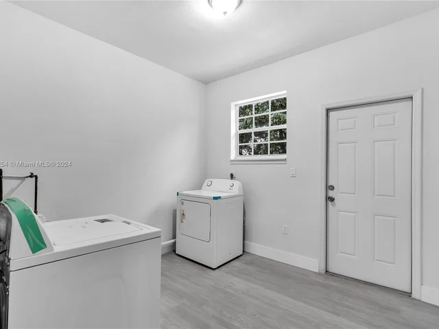 640 NW 195th Ter, Miami Gardens FL 33169