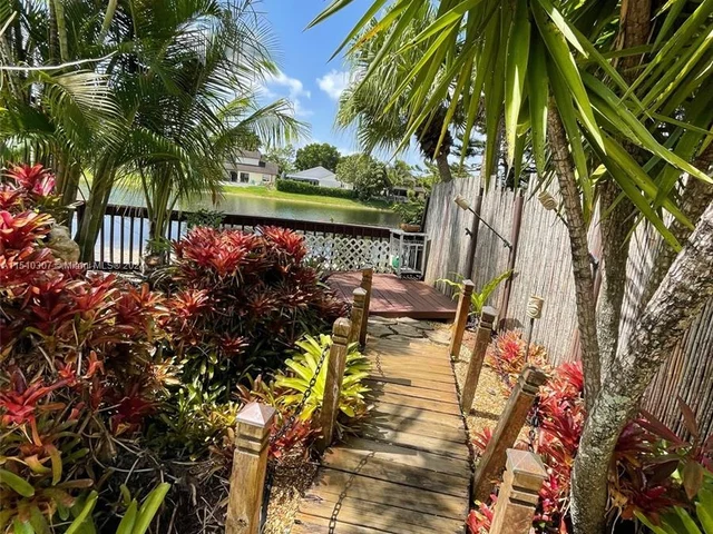 14774 SW 43rd Way, Miami FL 33185
