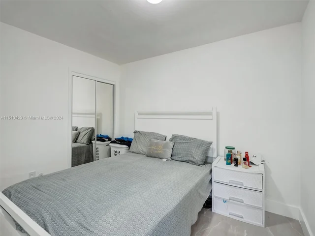 17500 NW 85th Ave, Hialeah FL 33015