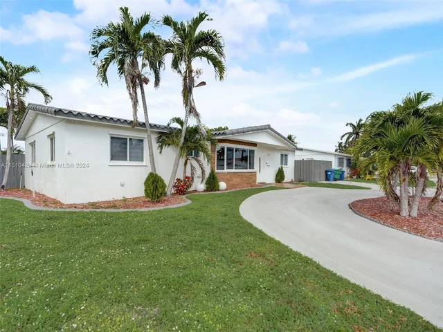 17500 NW 85th Ave, Hialeah FL 33015