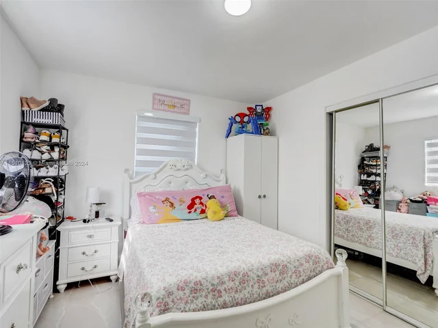 17500 NW 85th Ave, Hialeah FL 33015