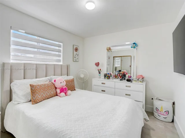 17500 NW 85th Ave, Hialeah FL 33015