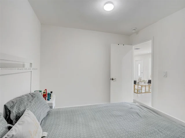 17500 NW 85th Ave, Hialeah FL 33015