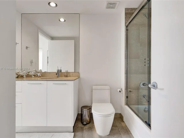 400 Alton Rd # 1505, Miami Beach FL 33139