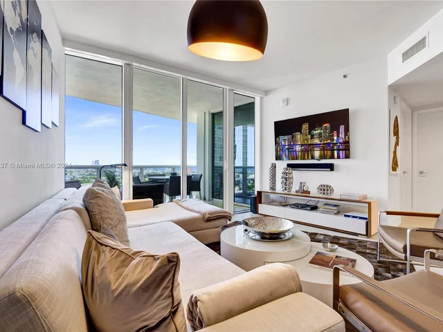 400 Alton Rd # 1505, Miami Beach FL 33139