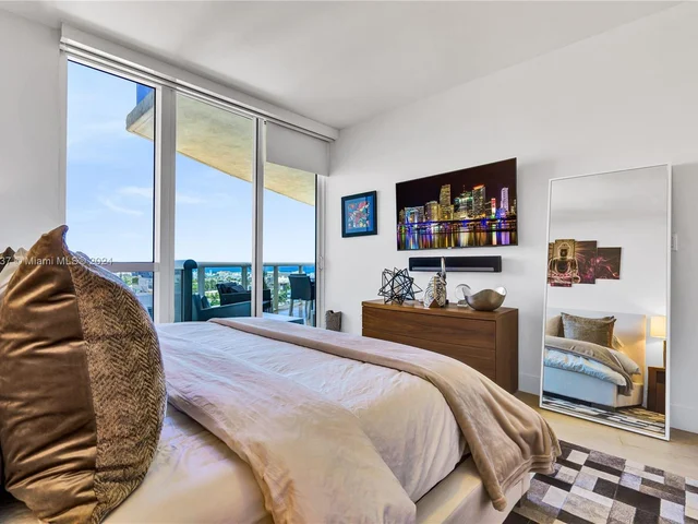 400 Alton Rd # 1505, Miami Beach FL 33139