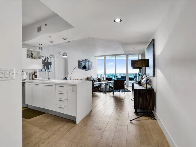 400 Alton Rd # 1505, Miami Beach FL 33139