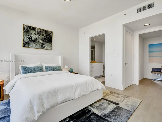 400 Alton Rd # 1505, Miami Beach FL 33139