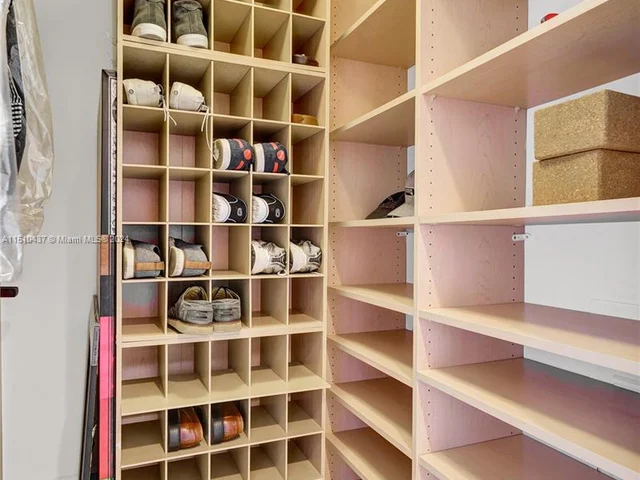 400 Alton Rd # 1505, Miami Beach FL 33139