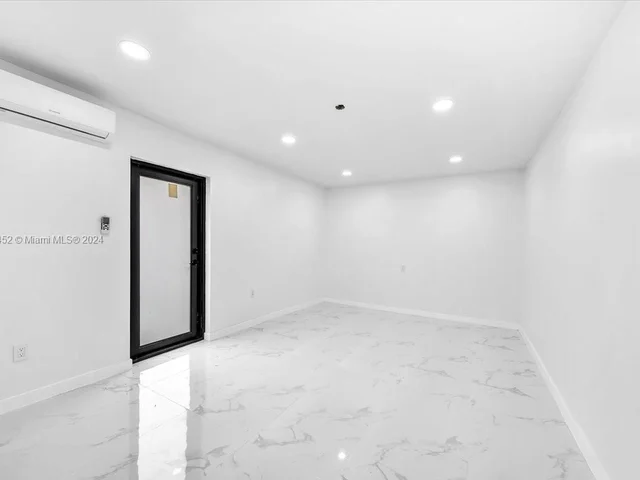 2224 N 35th Ave, Hollywood FL 33021