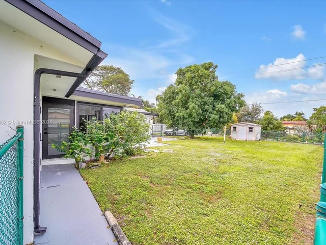 2224 N 35th Ave, Hollywood FL 33021