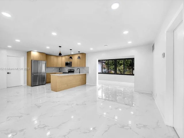 2224 N 35th Ave, Hollywood FL 33021