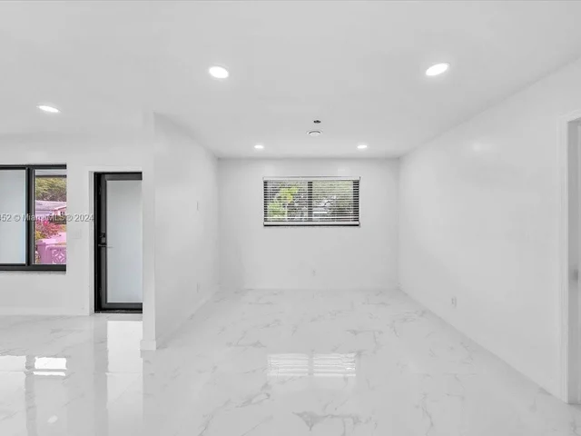 2224 N 35th Ave, Hollywood FL 33021