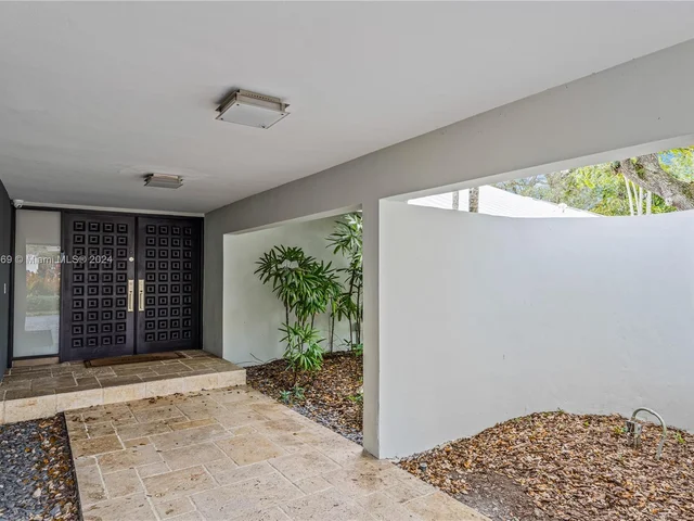 9858 SW 94th Ter, Miami FL 33176