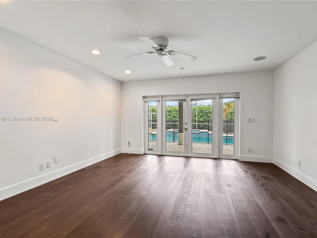 9858 SW 94th Ter, Miami FL 33176