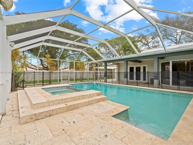 9858 SW 94th Ter, Miami FL 33176