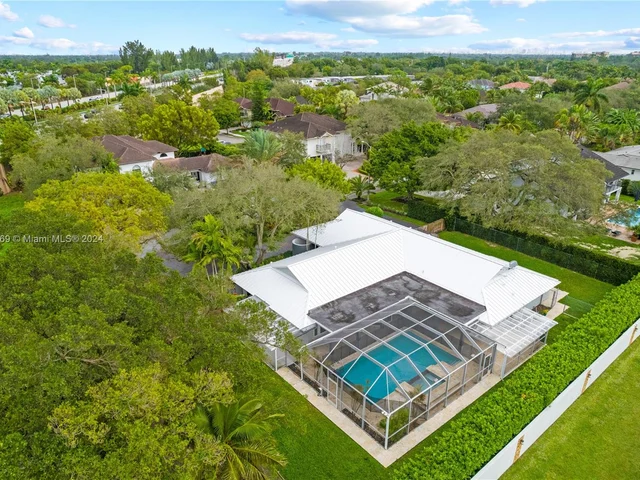 9858 SW 94th Ter, Miami FL 33176