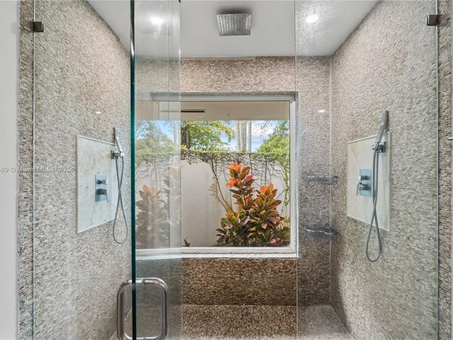 9858 SW 94th Ter, Miami FL 33176