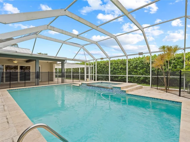 9858 SW 94th Ter, Miami FL 33176