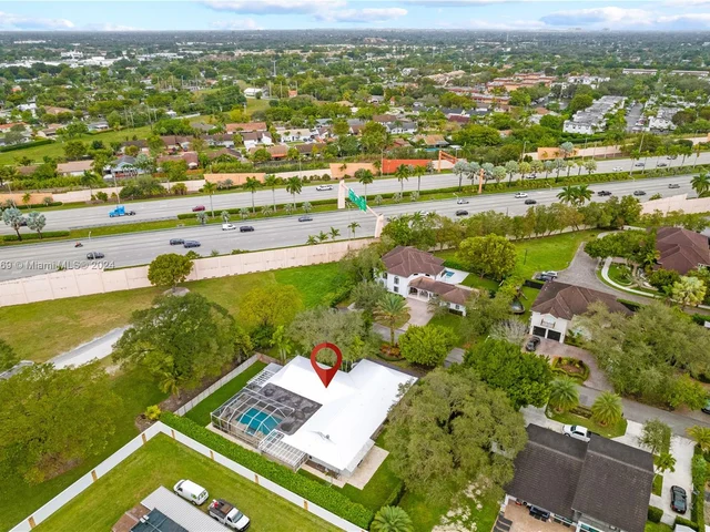 9858 SW 94th Ter, Miami FL 33176