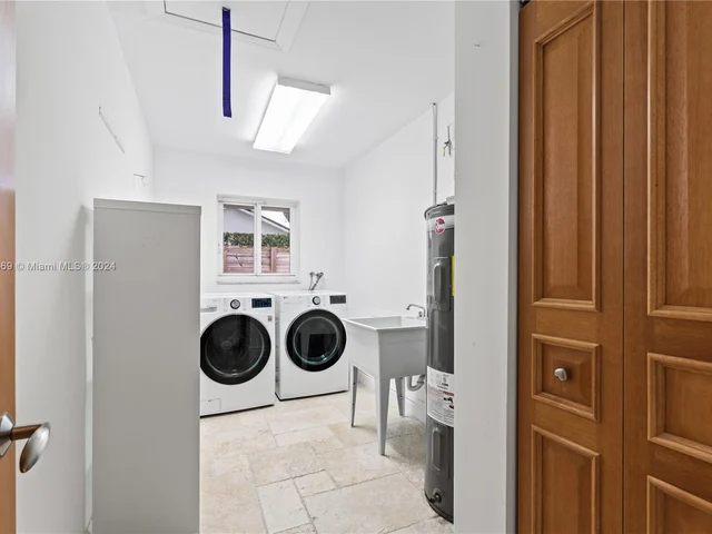 9858 SW 94th Ter, Miami FL 33176