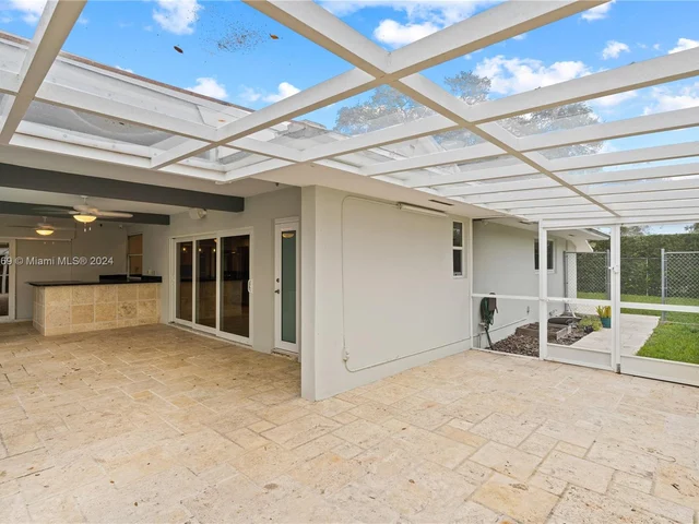 9858 SW 94th Ter, Miami FL 33176