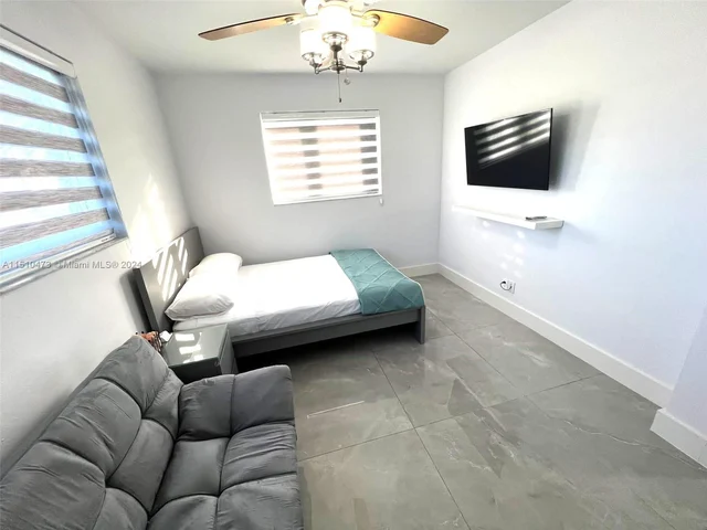 2010 N 31st Ct, Hollywood FL 33021