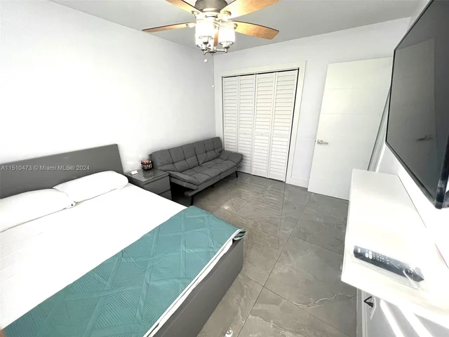 2010 N 31st Ct, Hollywood FL 33021