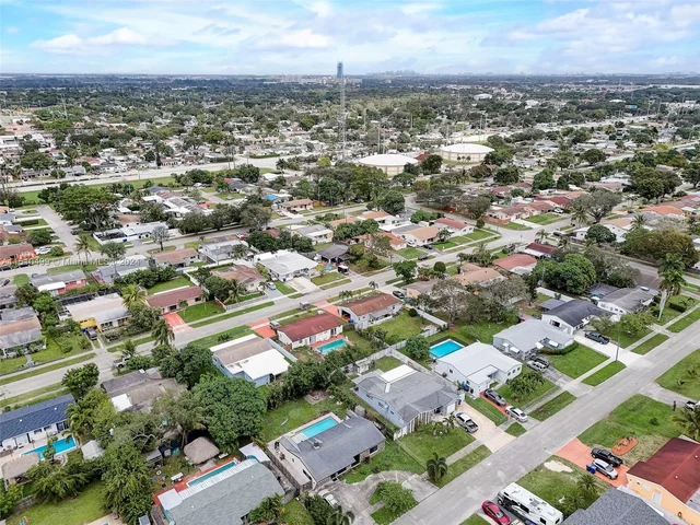 6961 Scott St, Hollywood FL 33024