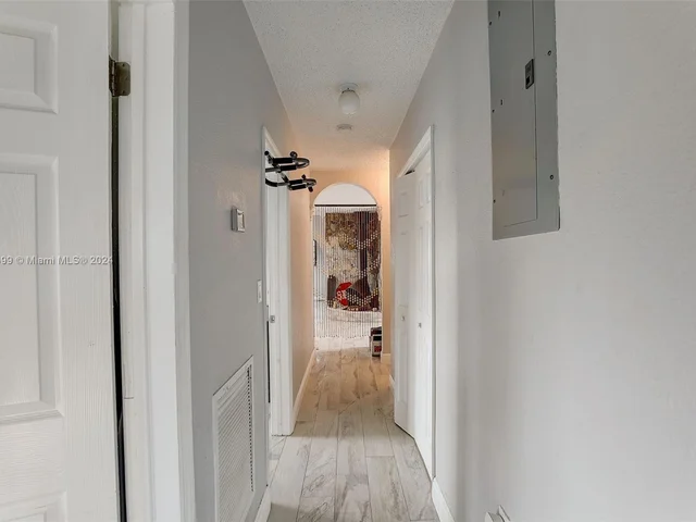 6961 Scott St, Hollywood FL 33024