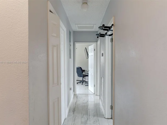 6961 Scott St, Hollywood FL 33024