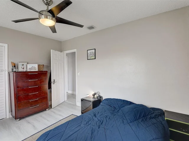 6961 Scott St, Hollywood FL 33024