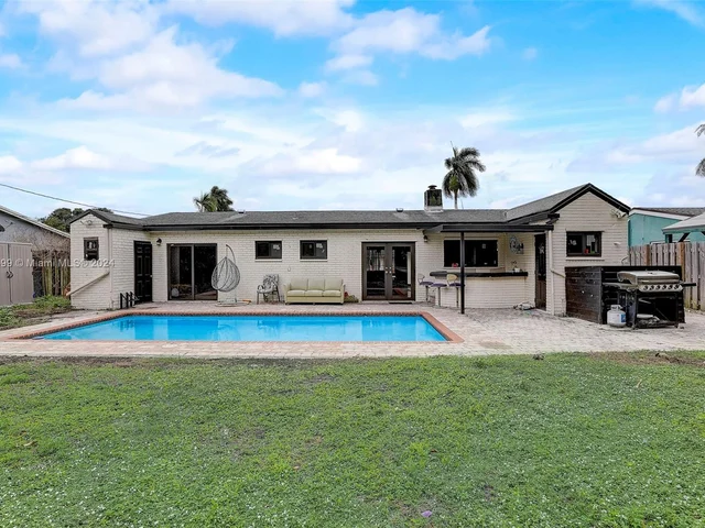 6961 Scott St, Hollywood FL 33024