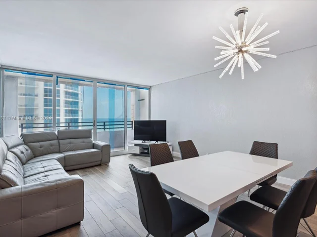 3505 S Ocean Dr # 910, Hollywood FL 33019