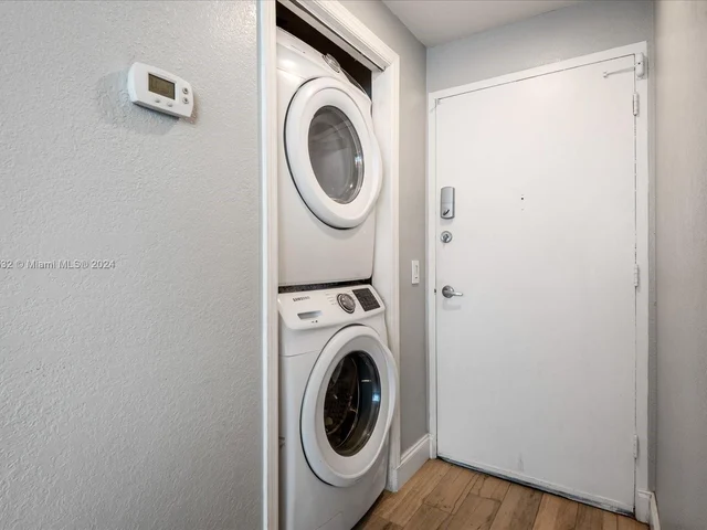 3505 S Ocean Dr # 910, Hollywood FL 33019