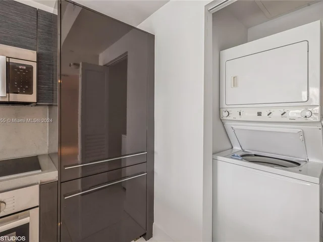 1080 Brickell Ave # 1806, Miami FL 33131