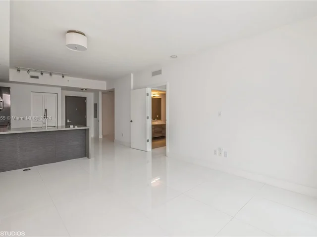 1080 Brickell Ave # 1806, Miami FL 33131