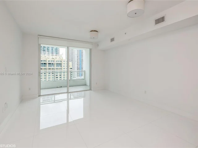1080 Brickell Ave # 1806, Miami FL 33131