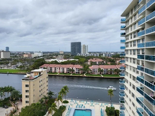 3800 S Ocean Dr # 1211, Hollywood FL 33019