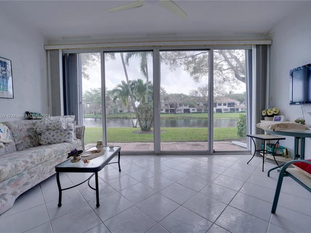 2628 Mango Creek Ln, Boynton Beach FL 33436