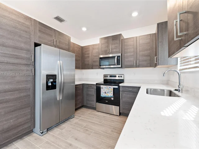 1044 SE 23rd Ave # 1044, Homestead FL 33035