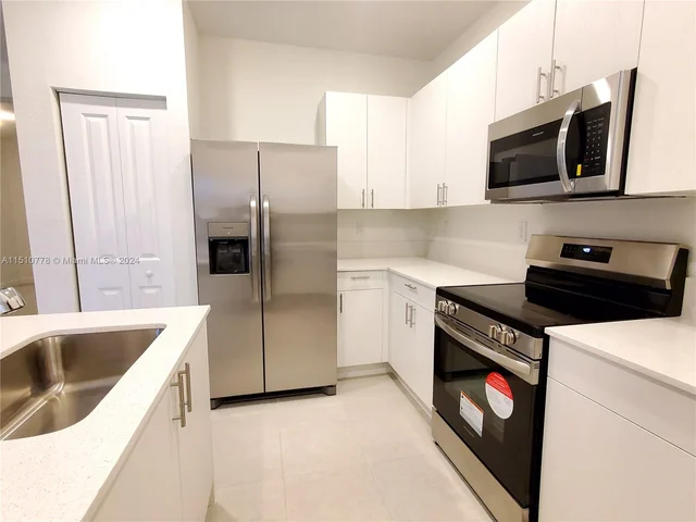 12888 SW 233rd Ter # 12888, Homestead FL 33032