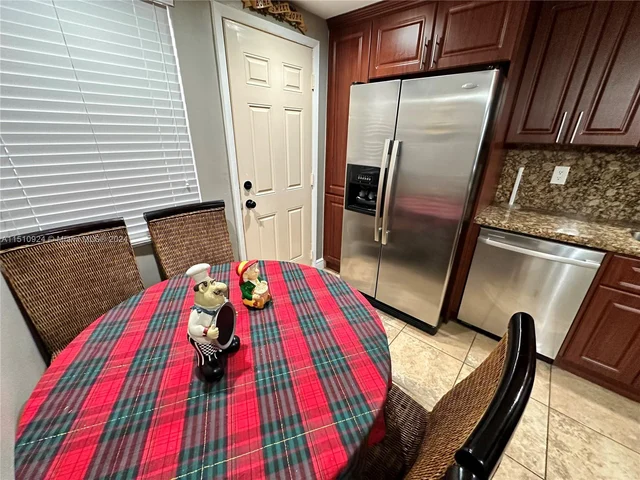 18707 NE 14th Ave # 526, Miami FL 33179